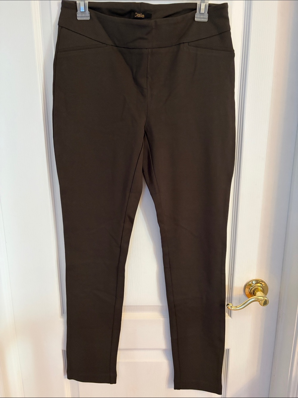 Dalia Olive Women’s Pull-On Pants NWOT